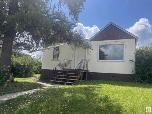 4811 48 Ave, Evansburg, AB, T0E0T0 | Card Image