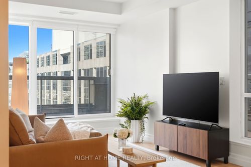 lph13-15 Stafford St, Toronto, ON, M5V3X6 | Card Image