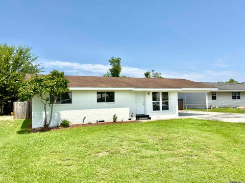 131 James St, Pierre Part, LA, 70339-4318 | Card Image