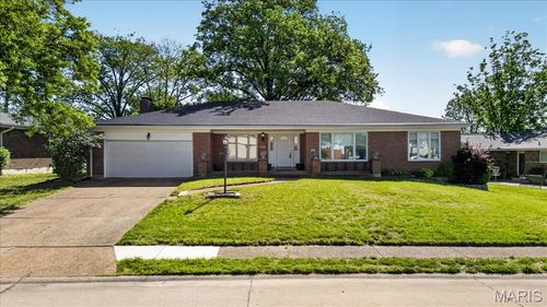 9448 Firebush Drive, St Louis, MO, 63126 | Card Image