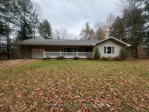 80 Stephenson Rd 7 E, Utterson, ON, P0B1M0 | Card Image