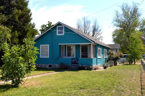317 W Clark St, Medford, OR, 97501-2320 | Card Image