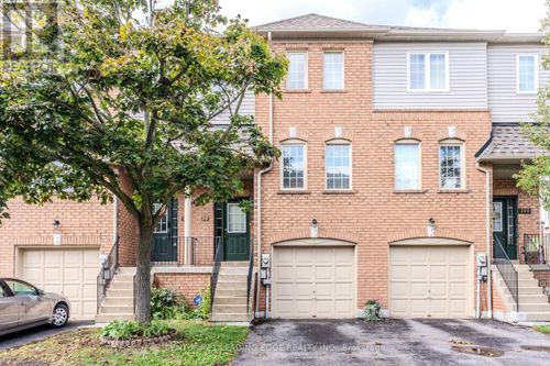 98 Aspen Park Way, Whitby, ON, L1N9M6 | Card Image