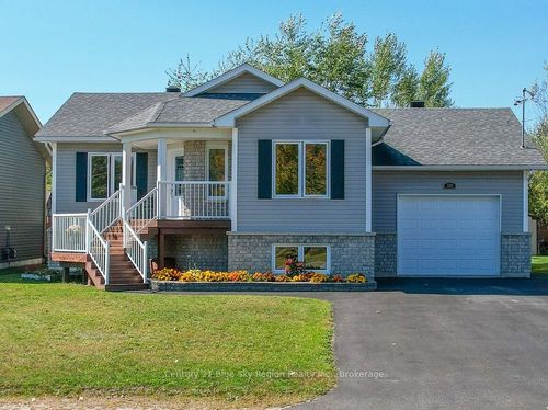 239 Park St, Sturgeon Falls, ON, P2B3C2 | Card Image