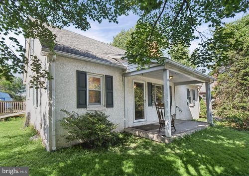 61 N Township Line Road, ROYERSFORD, PA, 19468 | Card Image