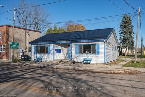 29 Wellington St, Port Burwell, ON, N0J1T0 | Card Image