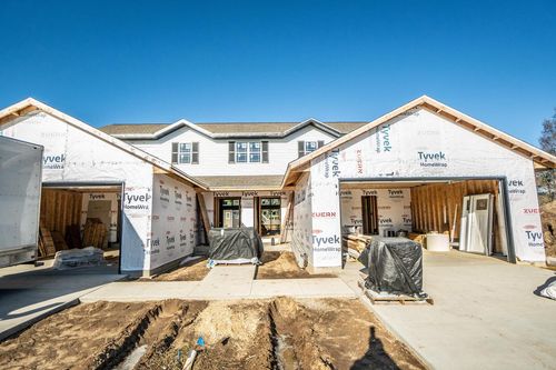 1334 Legion Circle, West Bend, WI, 53090 | Card Image