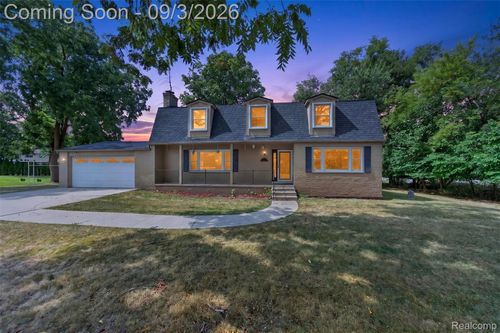 2499 Horseshoe Dr, West Bloomfield, MI, 48322-2525 | Card Image