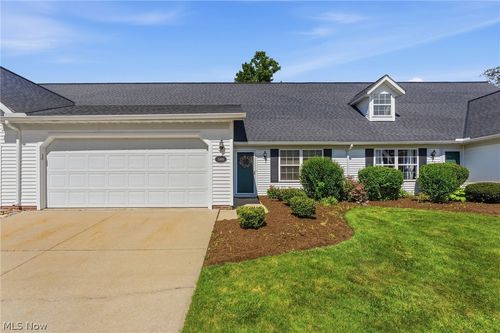 5401 Pebble Creek Ln, Painesville, OH, 44077-5184 | Card Image