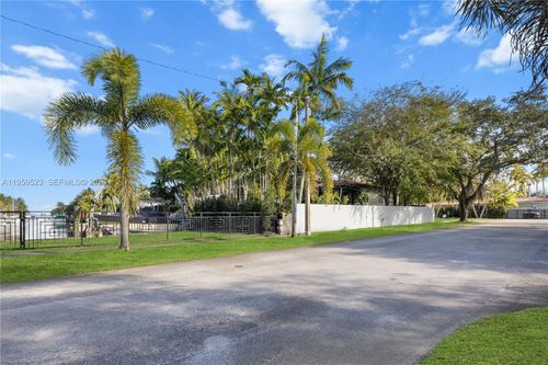 1051 Ne 86th St, Miami, FL, 33138-3469 | Card Image