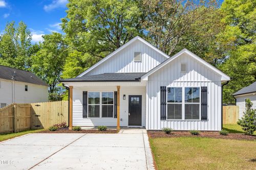617 Ray St, Selma, NC, 27576-2355 | Card Image