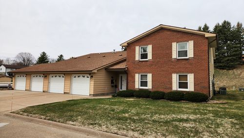 1-c-814 13th Ave N, Clinton, IA, 52732-5143 | Card Image