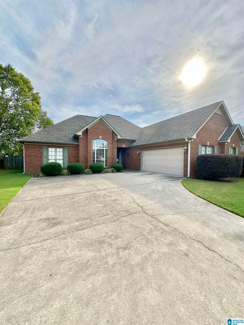 236 Queens Gate, Maylene, AL, 35114-5433 | Card Image