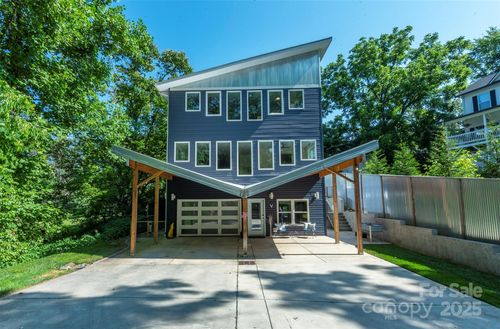 84 West St, Weaverville, NC, 28787-9231 | Card Image