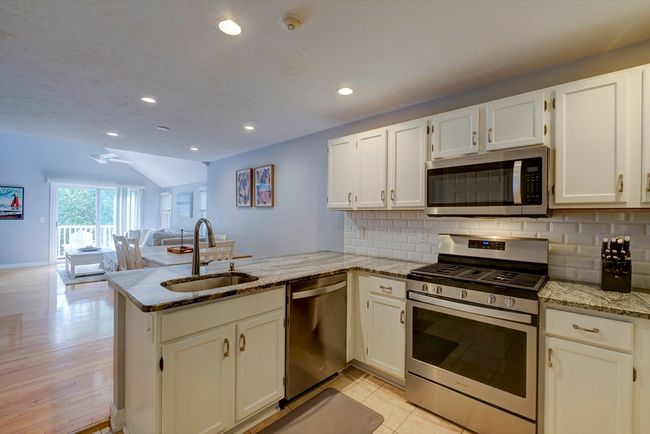 327 - 327 Tilden Commons Ln, Condo with 2 bedrooms, 2 bathrooms and 1 parking in Braintree MA | Image 7