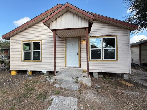 4018 Zaragosa St, Corpus Christi, TX, 78405-3117 | Card Image