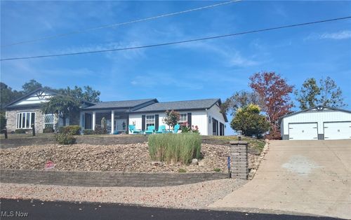 58 Pueblo Trl, Malvern, OH, 44644-9528 | Card Image