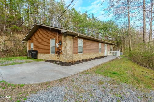 1430 A M King Way, Sevierville, TN, 37876 | Card Image