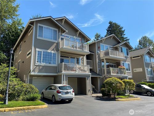 ff1866-18664 Ne 56th Ct, Redmond, WA, 98052-6129 | Card Image