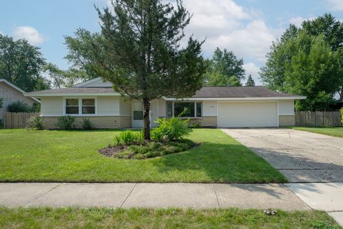 1313 Hartmann Dr, Schaumburg, IL, 60193-3616 | Card Image