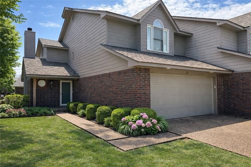 27 W La Quinta Ct, Rogers, AR, 72758-9569 | Card Image