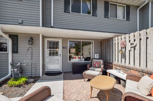 7680 13th St N, Oakdale, MN, 55128-6017 | Card Image