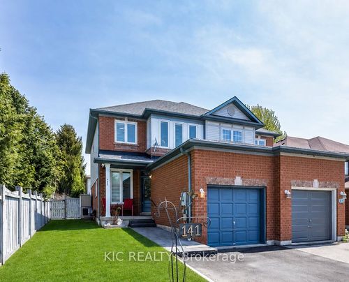 141 Waller St, Whitby, ON, L1R2K7 | Card Image