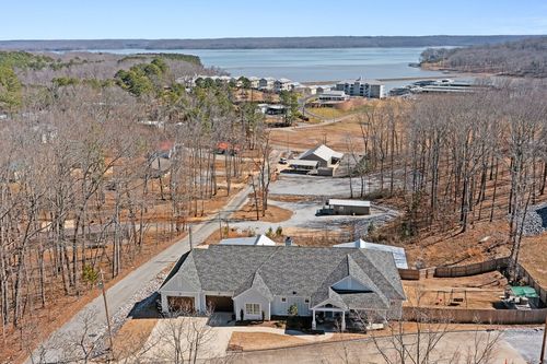 15 Driftwood Ln, Buchanan, TN, 38222-4956 | Card Image