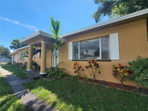 5230 11th Ave S, GULFPORT, FL, 33707-3605 | Card Image