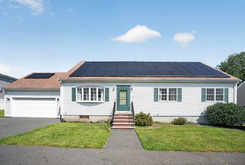 79 Emerald Dr, Lynn, MA, 01904-1254 | Card Image