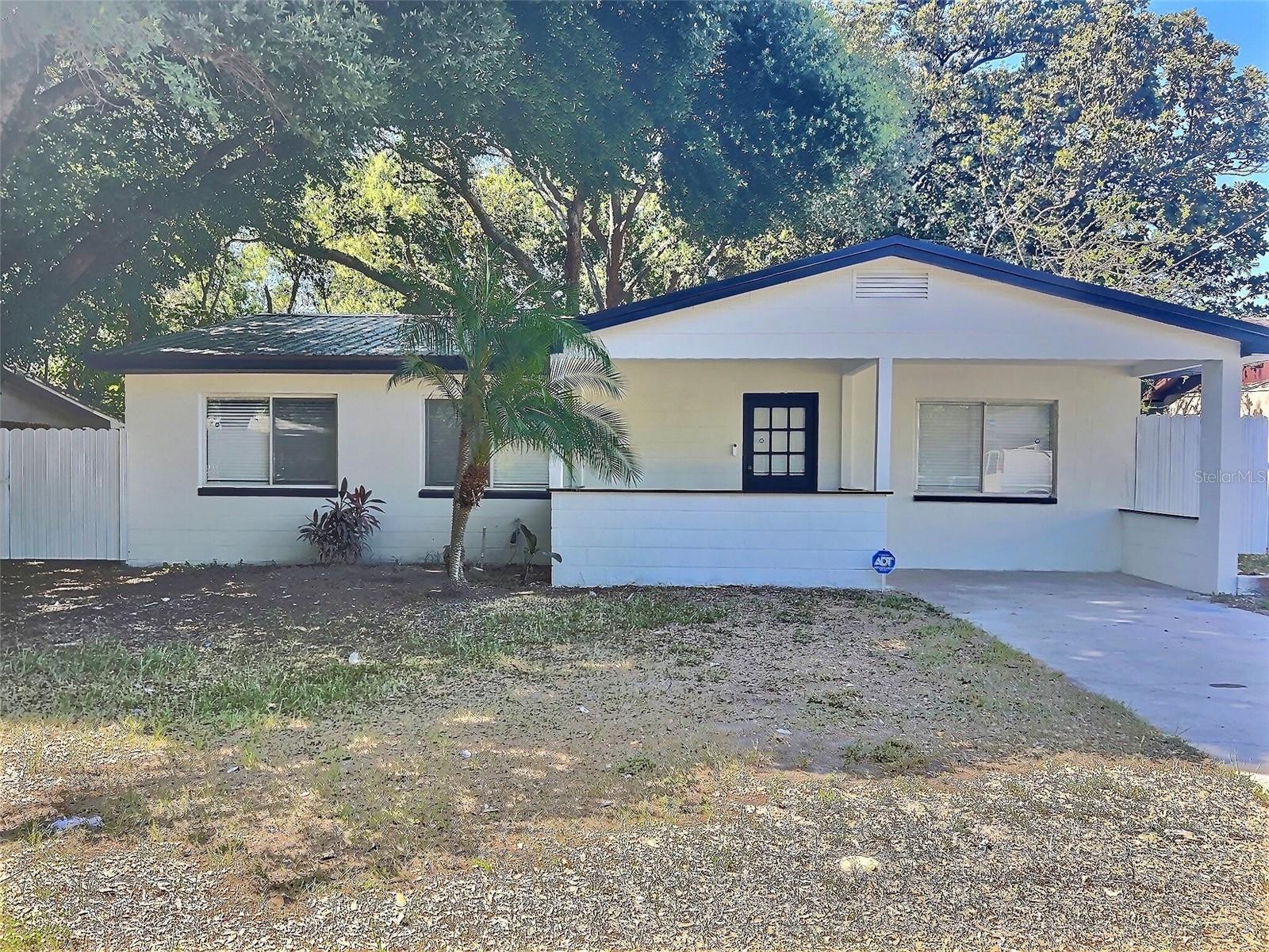 Castle Ct, Tampa, FL 33612