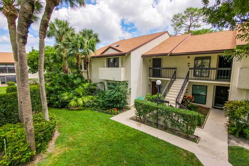 3362 Lucerne Park Dr, Greenacres, FL, 33467-2025 | Card Image