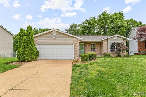 2112 Granite Ct, Imperial, MO, 63052-1590 | Card Image