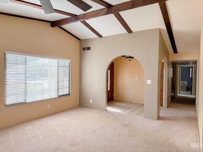 297 Pine St, House other with 3 bedrooms, 3 bathrooms and null parking in Shafter CA | Image 8