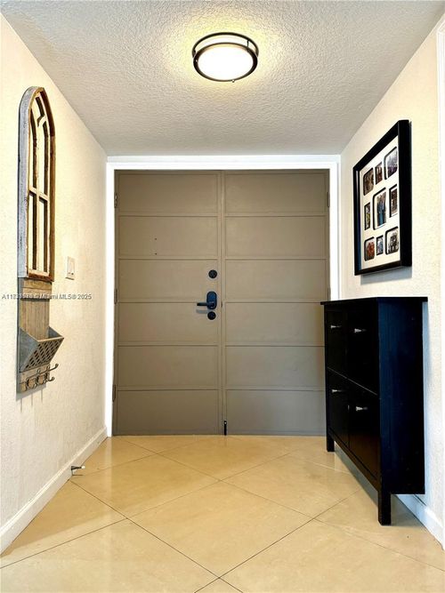 apt-212-1080 94th St, Bay Harbor Islands, FL, 33154-2357 | Card Image