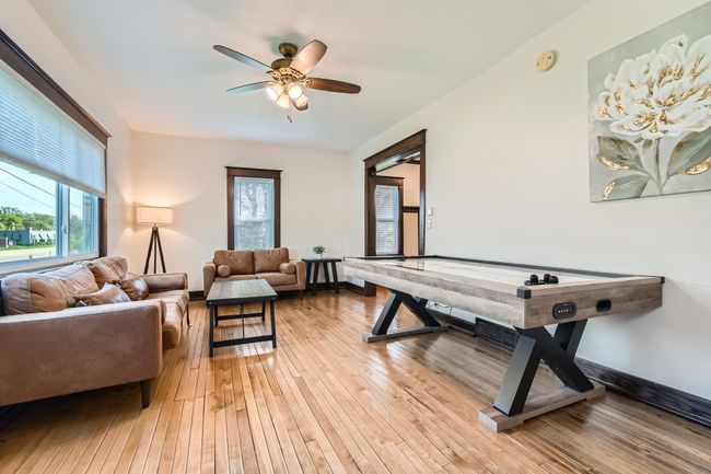 Family Room | Image 10