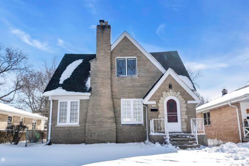 2066 S 107th St, WEST ALLIS, WI, 53227-1233 | Card Image