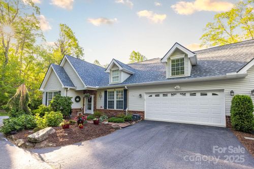 127 Poppy Ln, Asheville, NC, 28803-8678 | Card Image