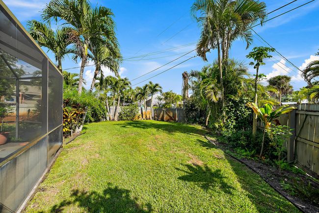556 Sw Rustic Cir, House other with 3 bedrooms, 2 bathrooms and null parking in Stuart FL | Image 59
