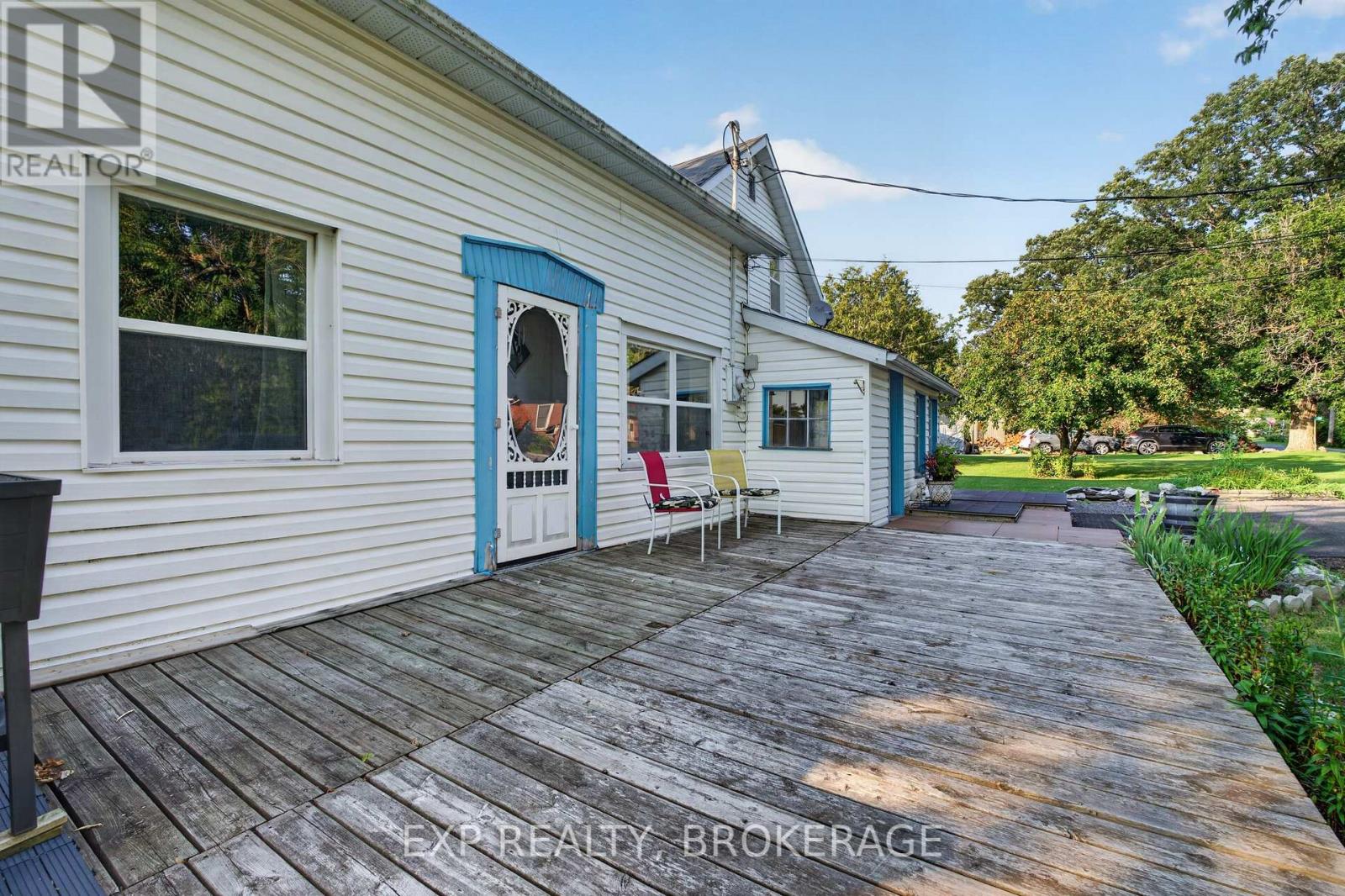 Residential in Stone Mills (Stone Mills) 4
