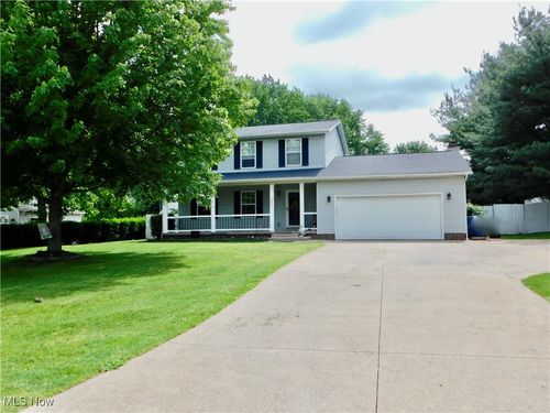 3875 Park Ridge Dr, Uniontown, OH, 44685-9010 | Card Image