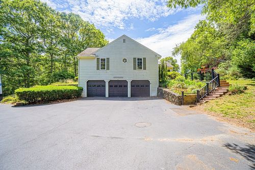 9 Wingfoot Dr., Yarmouth, MA, 02675 | Card Image