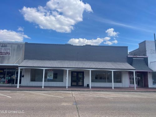 211 S Sharpe Ave, Cleveland, MS, 38732-3363 | Card Image