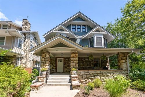 3717 Tracy Ave, Kansas City, MO, 64109-2726 | Card Image