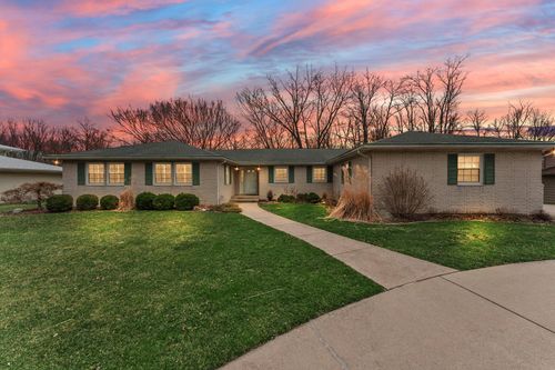 209 Shorewood Dr, Valparaiso, IN, 46385-7723 | Card Image