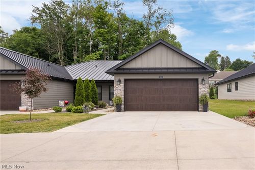 1013 Sycamore Ln, Millersburg, OH, 44654-1516 | Card Image