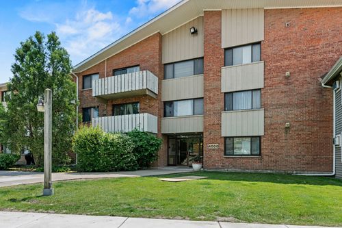 unit-105-4000 Bayside Dr, Palatine, IL, 60074-3357 | Card Image