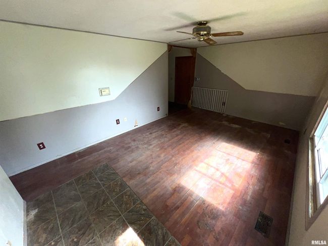 1012 Collins Ct, House other with 3 bedrooms, 2 bathrooms and null parking in Bartonville IL | Image 4