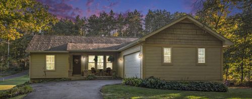 8073 Rum Creek Trail Ne, Rockford, MI, 49341 | Card Image