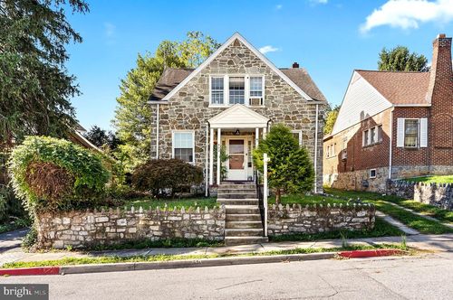 403 Brown Ave, HAGERSTOWN, MD, 21740-6381 | Card Image